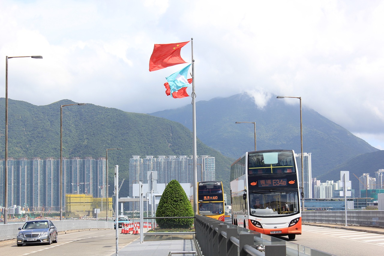 京港澳湖南路段实时路况报告，最新路况信息及交通动态更新